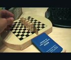 Reazione a catena con tessere del domino
