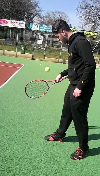 Tennis jongle record nadal battu 485 jongles - video Dailymotion