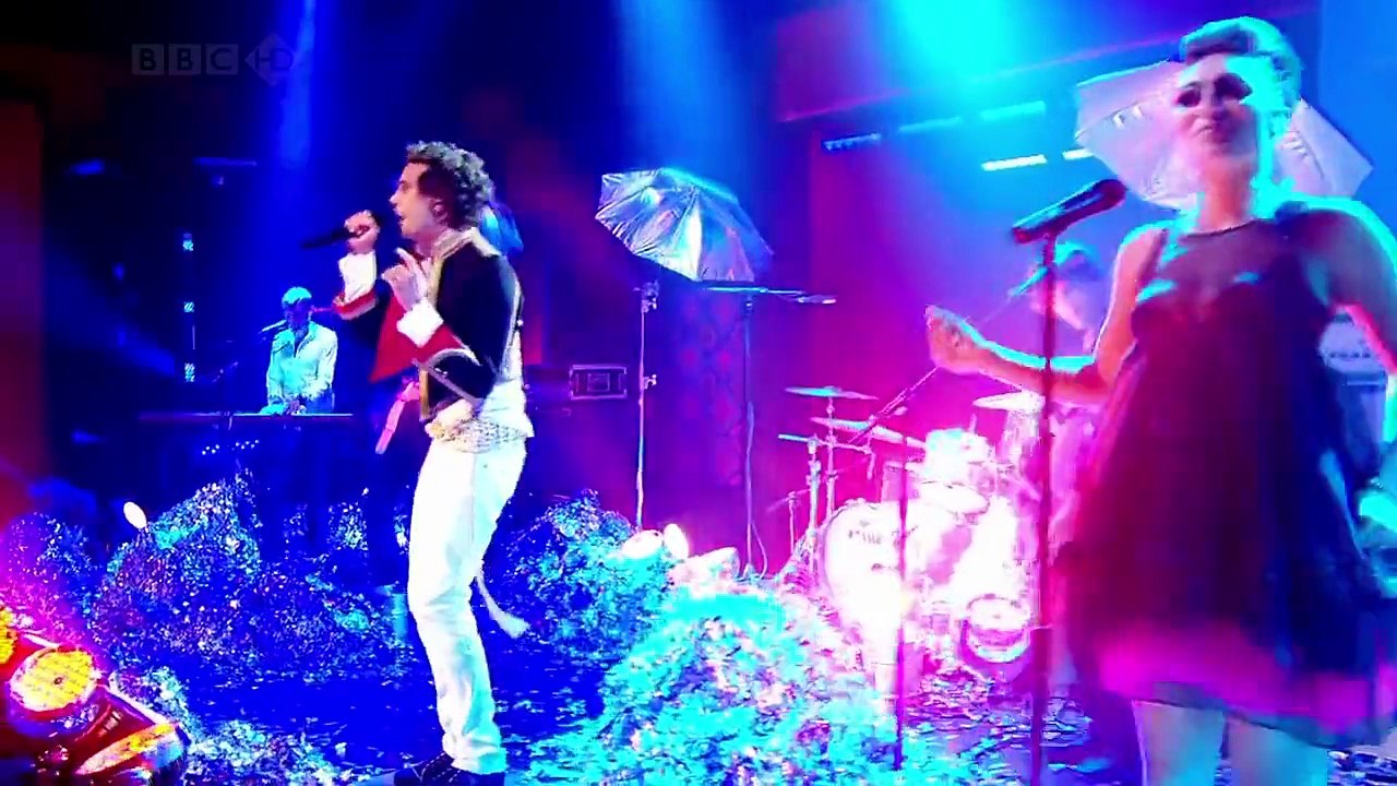 Mika - We Are Golden -[ LIVE - HD ]- JonathanRoss show