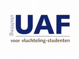 Ruud Lubbers feliciteert de Stichting voor Vluchteling Studenten UAF