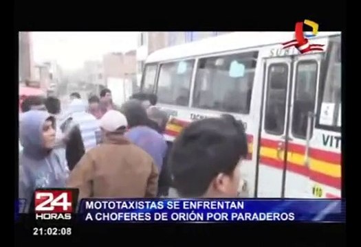 Choferes de Orión y mototaxistas pelean por paraderos en Ate