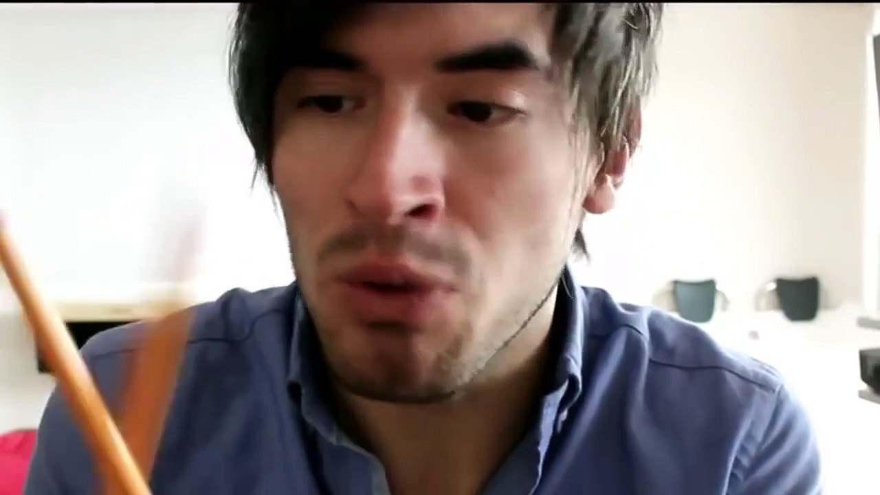 CHARLIE ME QUIERE MATAR!   Charlie Charlie Challenge | Hola Soy German