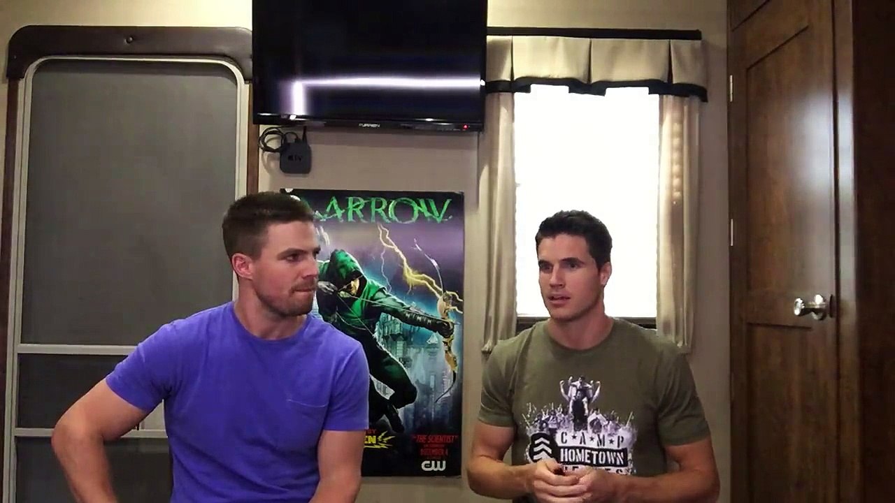 Stephen amell - facebook! my cousin robbie amell - mysteriously in vancouver - is launching a campaign