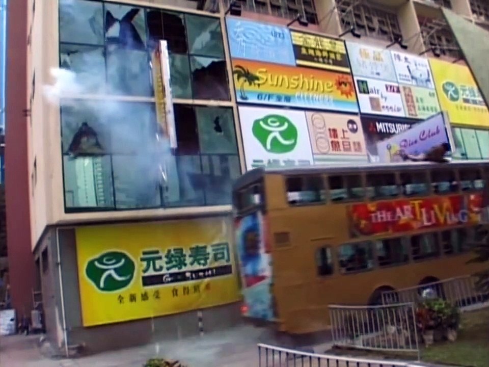 新警察故事的丹尼士巨龍12米(製作特輯)