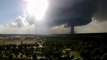 Un drone filme une tornade impressionnante dans le Kansas