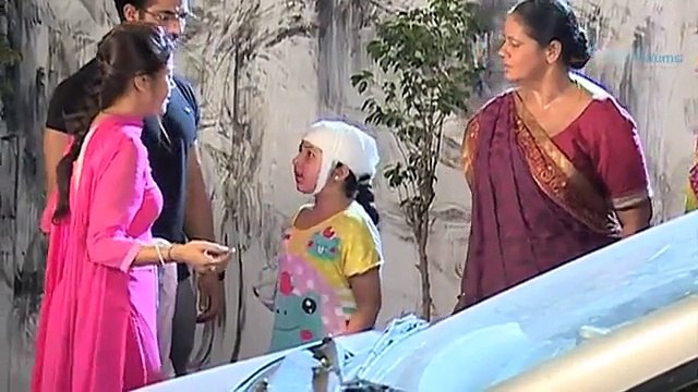 Gopi in trouble on Saath Nibhana Saathiya-HD Videos
