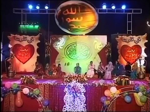 Apni-Nisbat-Say-Mein-Kuch-Nahi-Hoon-Full Naat Best-Naat-By-Hooria-Faheem-Mehfil-e-Milad-12-Rabi-ul-Awal-2010