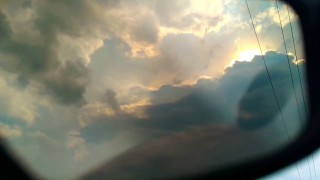 Des lumières surprenantes dans le ciel ... des OVNIs ?