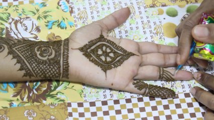 Roop Karma Mehndi Design for Eid 3