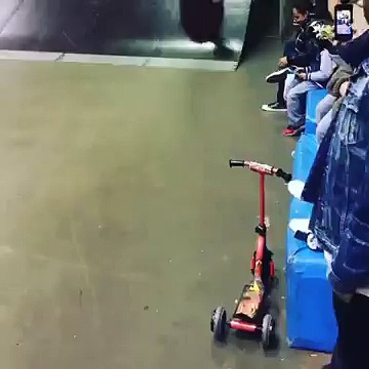 Justin Bieber skateboarding in, Los Angeles, California 2015