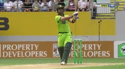 Ahmed Shehzad Superb Pull Shot For Six Vs New Zealand 2011