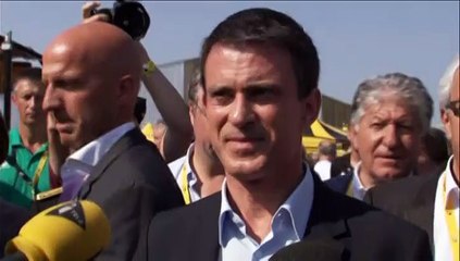 "Nous faisons face à une menace terroriste inédite", déclare Manuel Valls en marge du Tour de France