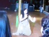naked hot sexy Best Pakistani Girls Dance on Mehandi Wedding Dance