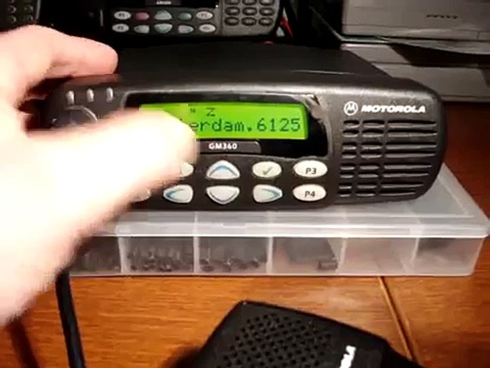 Motorola HAM radio GM360 VHF mobile radio.MPG