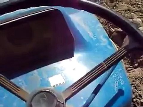 ford 6600 (plowing) barbechando solo.