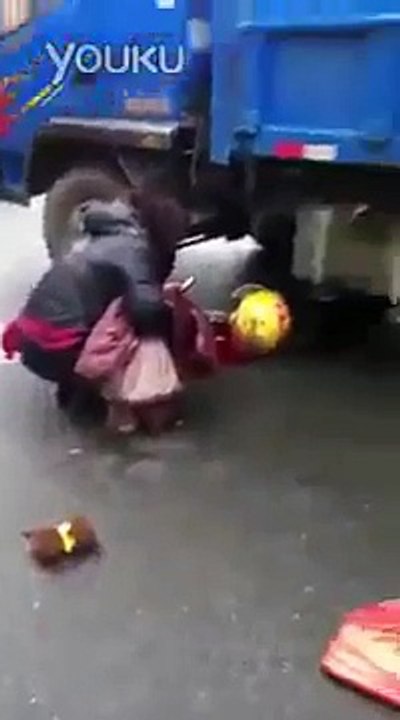 恐怖車禍，很血腥，請謹慎觀看。