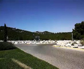 Hélico armée terre hélitreuille du matos pour les pompiers