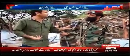 Pakistani SSG Commandos Ko Saanp Khate Aur Murghi Ka Khoon Peete Huwey Dekhein
