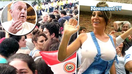Model goes braless to meet POPE