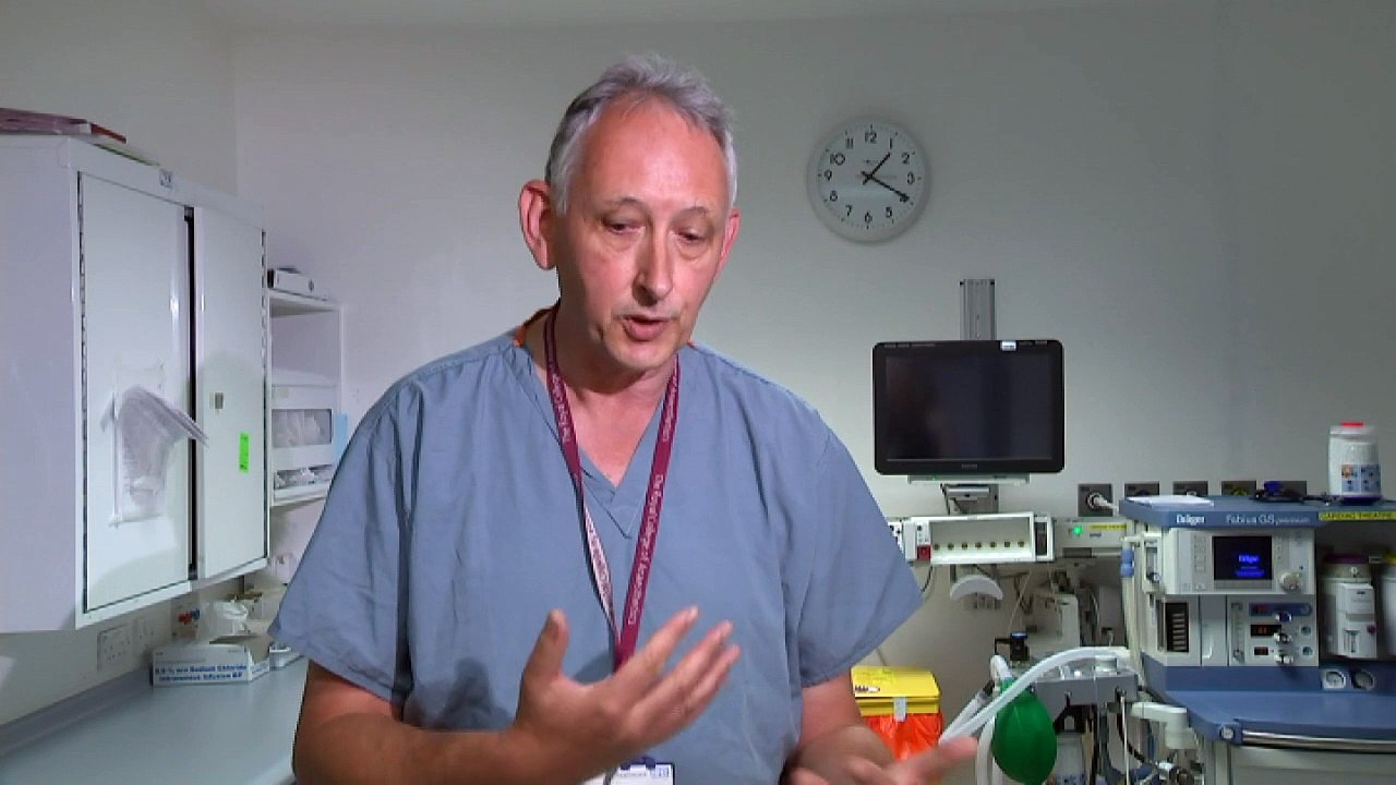 Seven day working week for doctors 'not realistic'