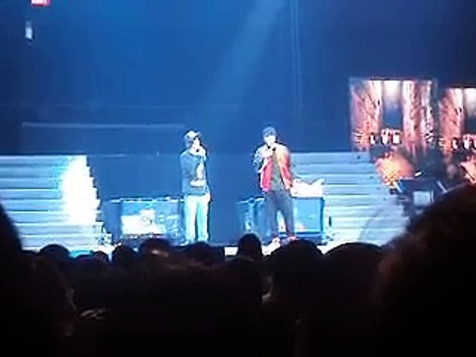 Flip top: Vice Ganda vs. Billy Crawford