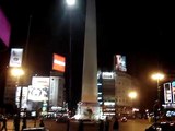 Av Corrientes de noche