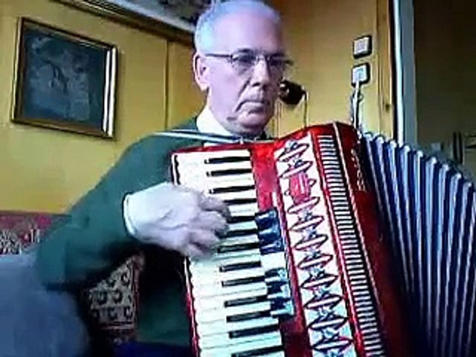 ΠΑΜΕ ΜΙΑ ΒΟΛΤΑ ΣΤΟ ΦΕΓΓΑΡΙ Μ. ΧΑΤΖΙΔΑΚΙΣ 1925-1994