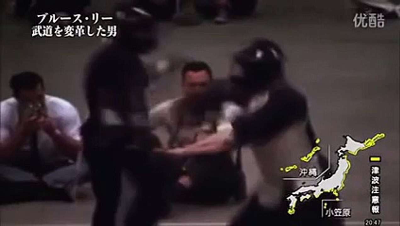 Bruce Lee real Fight !!! Super fast PUNCH and KICK !!!!