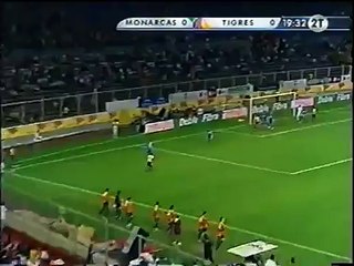Gol De Media Cancha De Walter Gaitan vs Morelia Apertura 2005