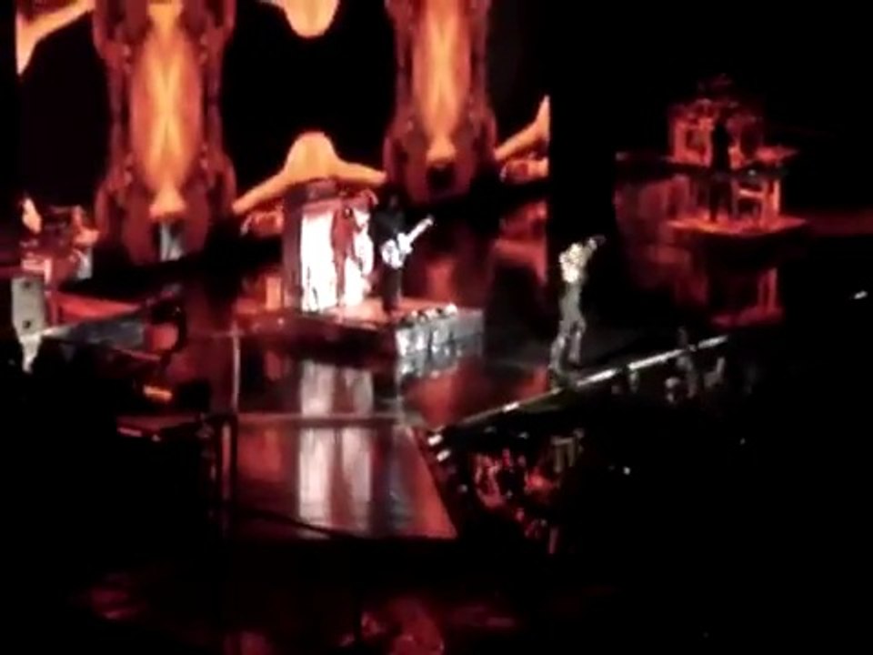 Madonna - extract from the title " Get Together " - Paris 2006 - " Confessions Tour "