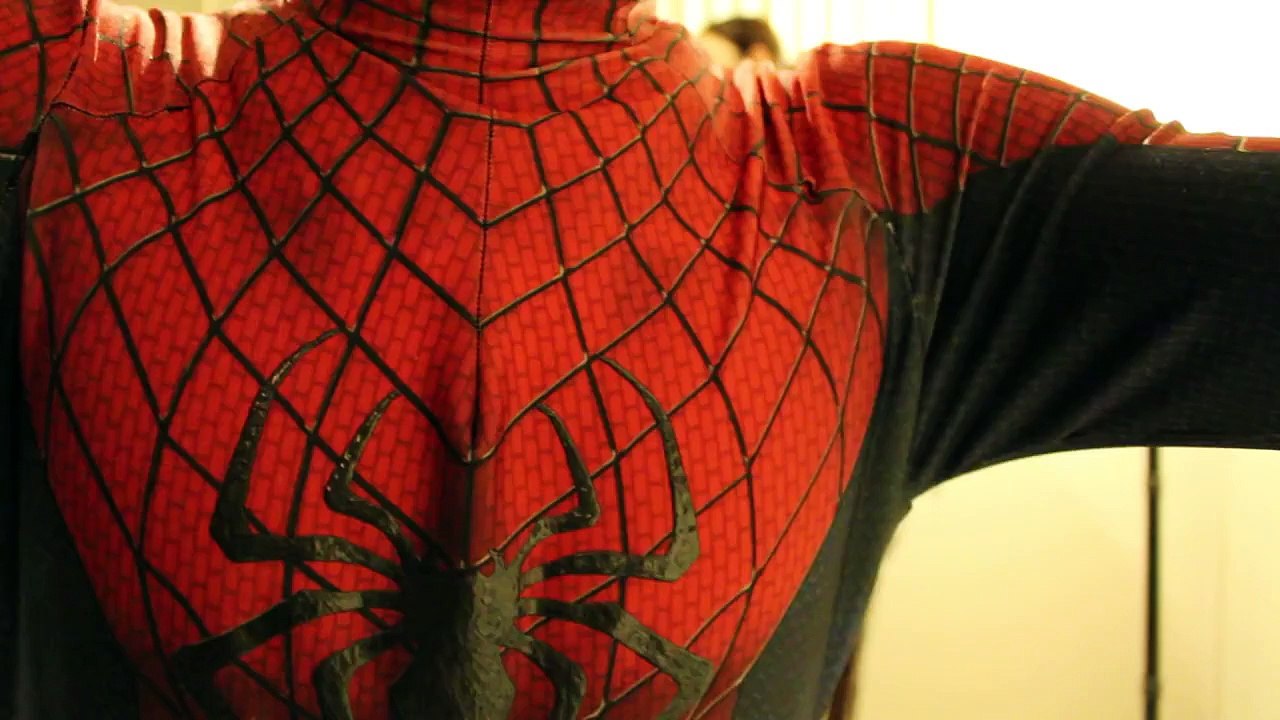 Spiderman VS Mom Round 2 @Andrawiz