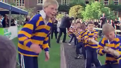 Macmillan House of Lords vs House of Commons Tug of War