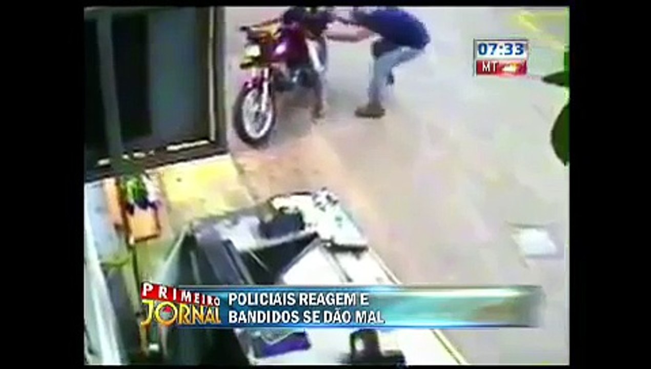 Câmera de segurança flagra reação a assalto com morte