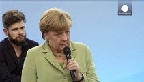 Social contro Merkel dopo le lacrime di una ragazzina palestinese