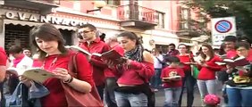Biella - FLash Mob vestiti di rosso‬ contro il ddl scuola