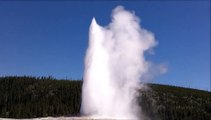 Yellowstone National Park - Hot Springs, Geysers and Mudpots