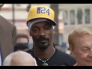 Paris Hilton at Hollywood Walk of Fame Jerry Buss