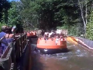 walibi attraction bouée Radja river
