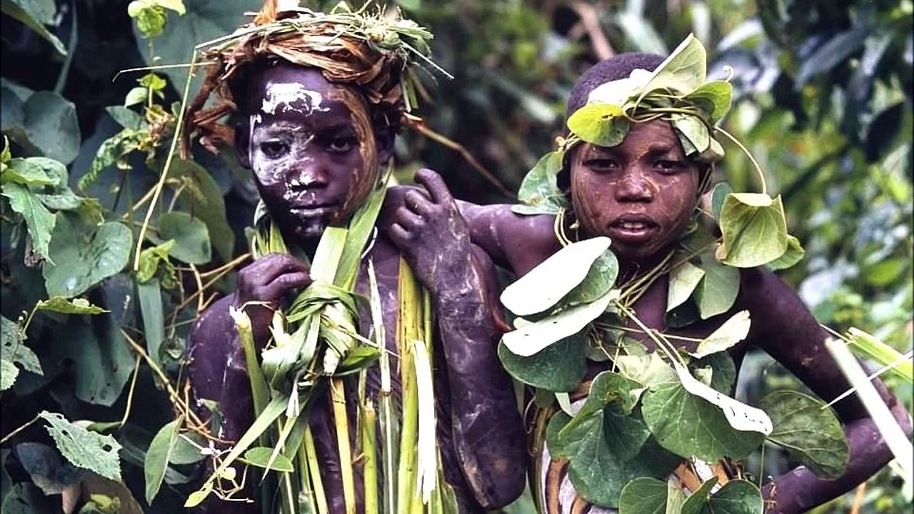 Natural Fashions of the Omo Valley, Ethiopia