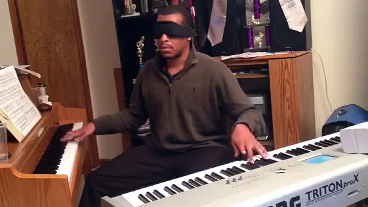 Steve Reich's Piano Phase Blindfolded [SOLO] -David Jefferson