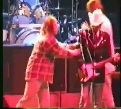Bob Dylan - Absolutely Sweet Marie - fans on stage 11-12-96 Dubuque Iowa