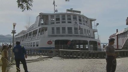 Barca bate em mureta e deixa 12 feridos no Rio de Janeiro