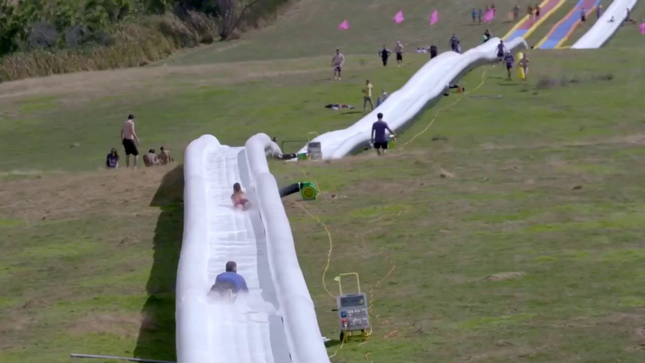 Le plus grand toboggan à eau du monde - 600m de glisse en Nouvelle Zélande