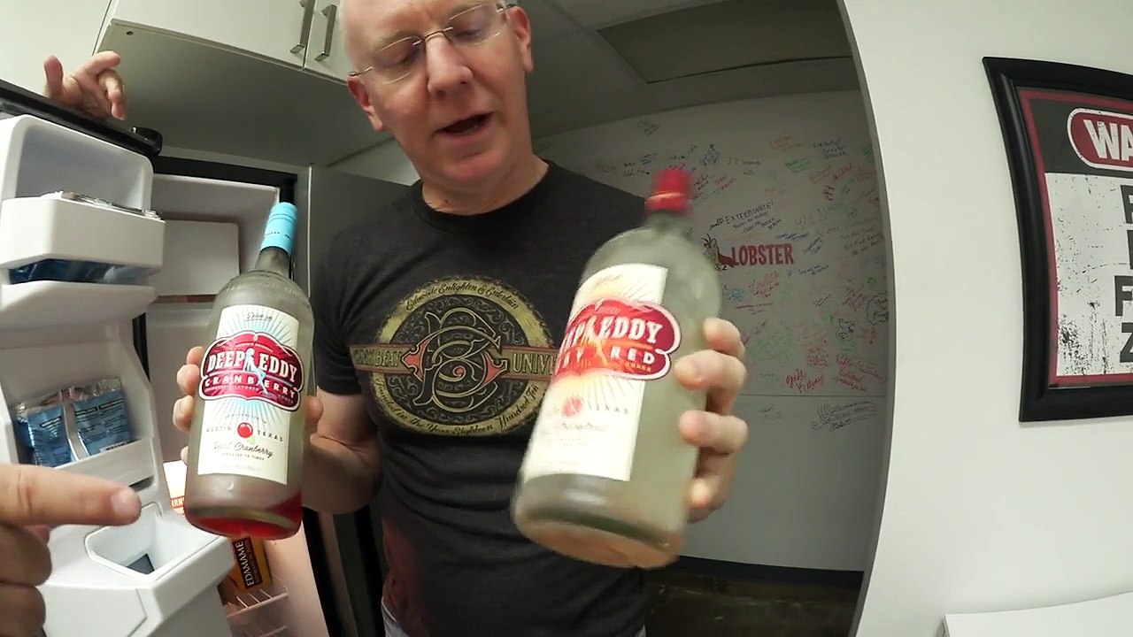 VLOG - Scott Was Thirsty, So... Topo Chico + Deep Eddy Vodka Hit The Spot! - GeekBeat