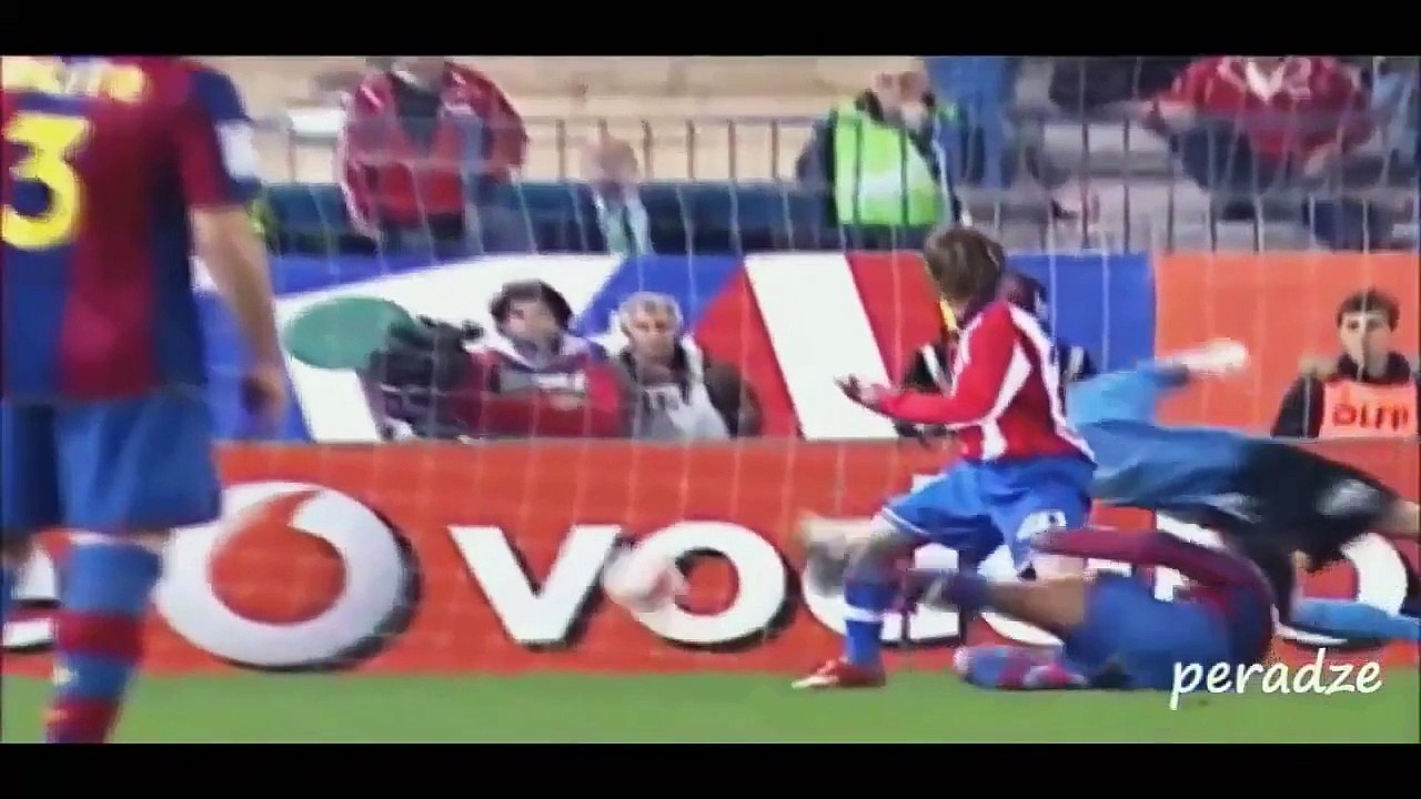 Football (Soccer) Skills Battle- Ronaldinho ✪ Zidane ✪ Ronaldo R9.mp4