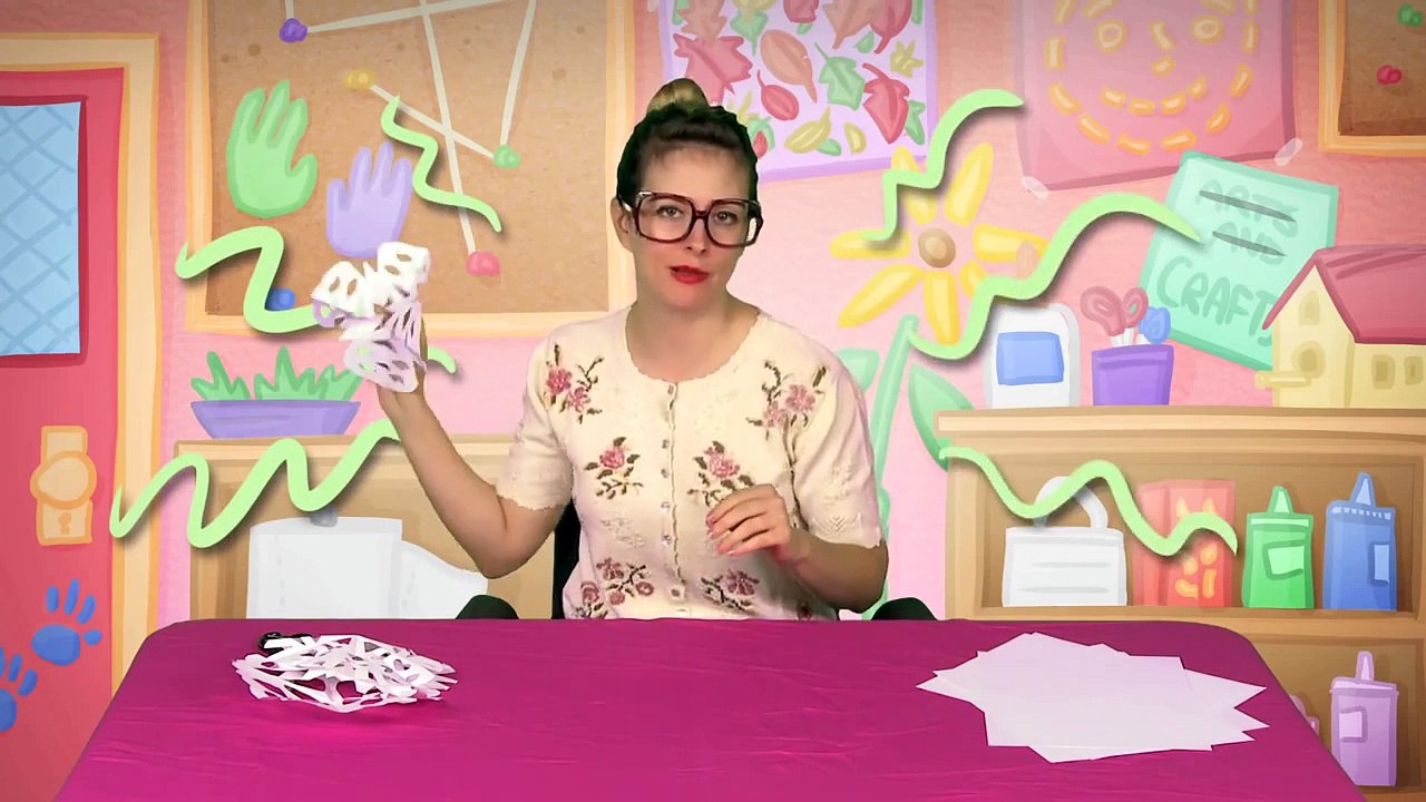 How to make a Paper Snowflake - Arts and Crafts (Cool School)