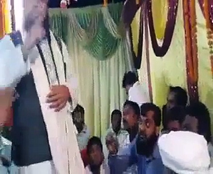 Wedding spoiled by molvi