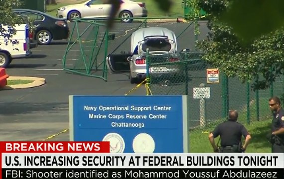 La fusillade du Tennessee à travers les télés américaines, en 42 secondes