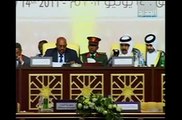 ‫أمير قطر حمد بن خليفة  يمارس موهبته في المؤتمر!