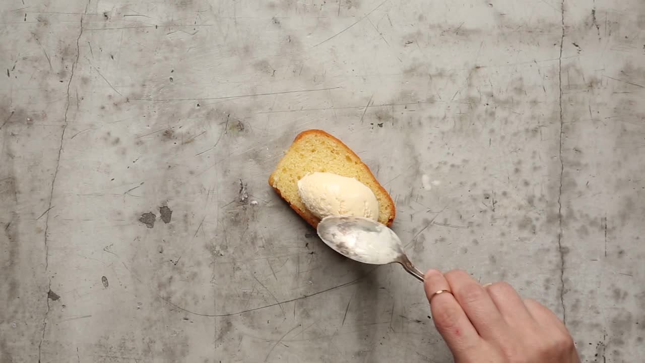 How to Make a Quenelle